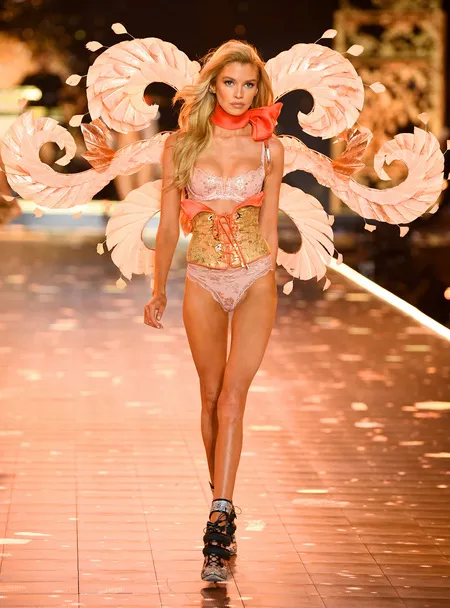 Foto Stella Maxwell