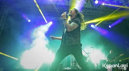 Foto Taking Back Sunday