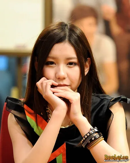 Foto Tomomi Scandal