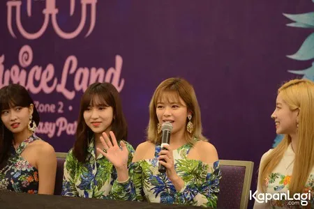 Foto TWICE