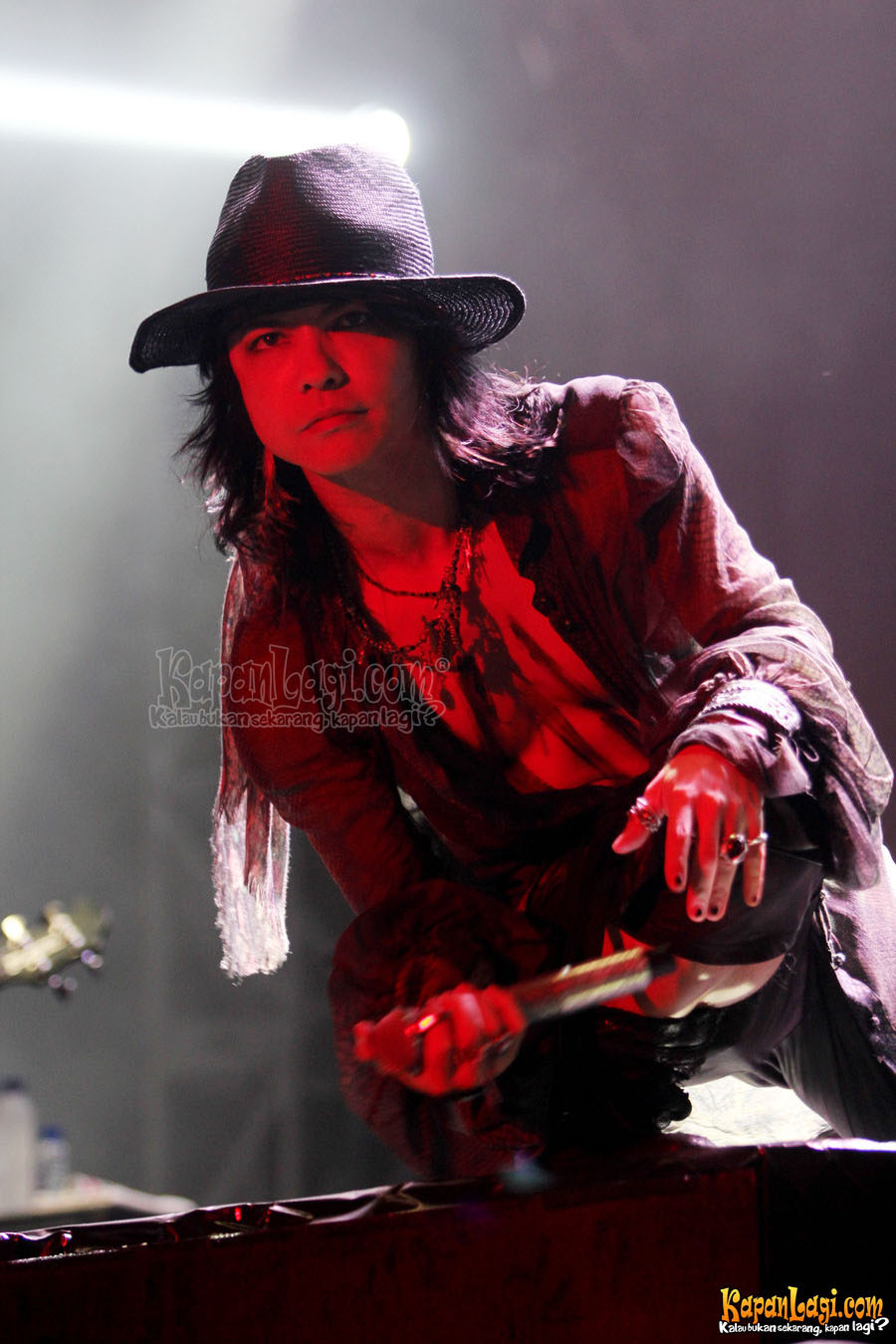Hyde cukup banyak menemukan hal-hal unik selama melakukan konser. ©KapanLagi.com