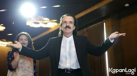 Foto Yanni
