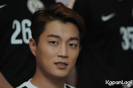 Foto Yoon Doo Joon Beast