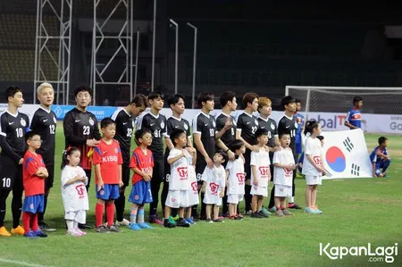 Foto Yoon Doo Joon Beast