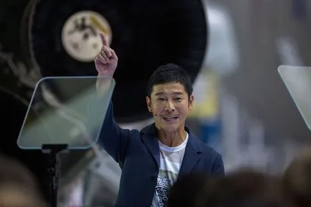 Foto Yusaku Maezawa