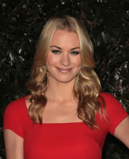 Foto Yvonne Strahovski