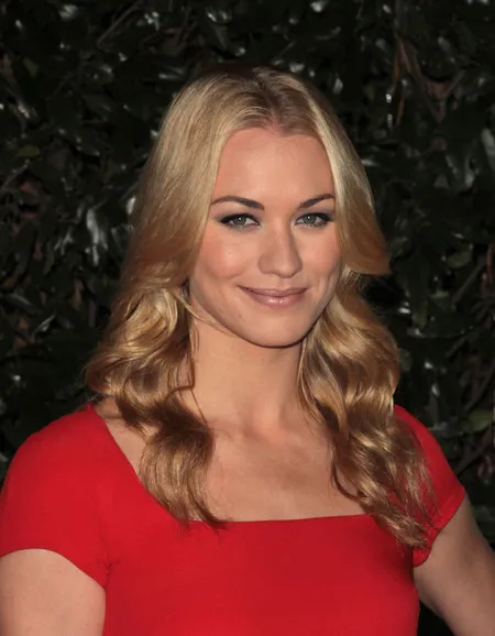 Foto Yvonne Strahovski