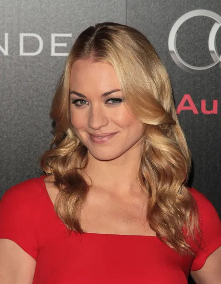 Foto Yvonne Strahovski