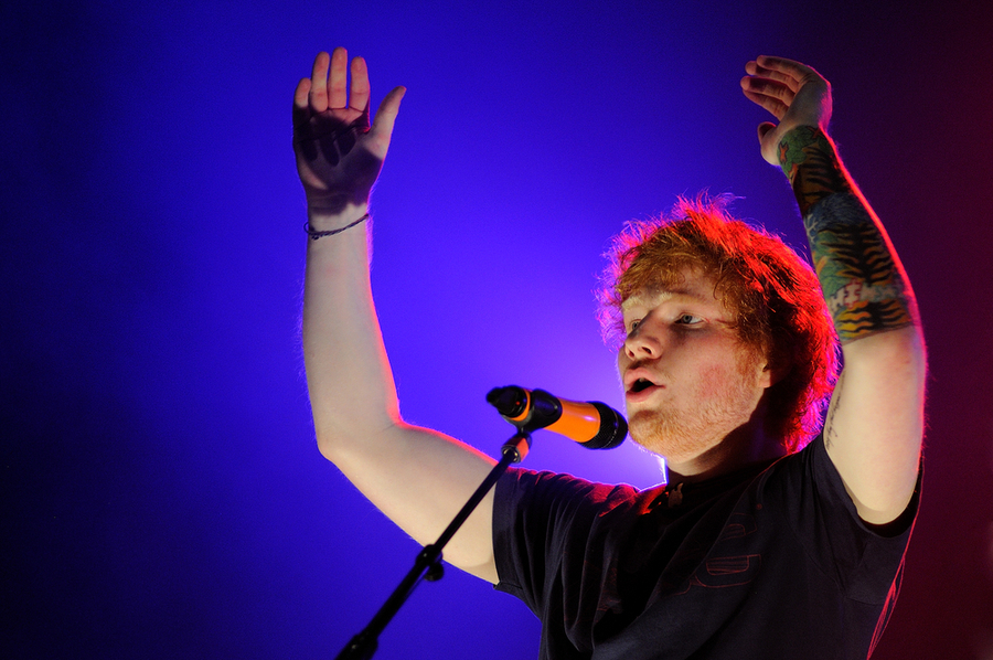 Gila! Konser Ed Sheeran Bikin Lima Orang Bertunangan Di 