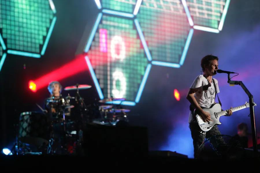 Muse raih rekor baru dengan DRONES ©splashnews.com