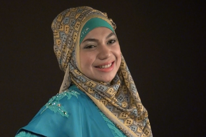 Intip Yuk Indah Nevertari Berbagi Tutorial Hijab 