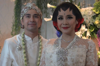  Cincin  Nikah  Raffi Nagita Slavina Kekecilan KapanLagi 