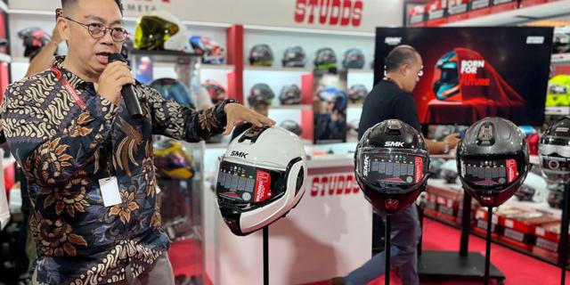 Helm SMK Cygnus dan STUDDS Atlas Meluncur di IIMS 2026, Ini Harga dan Spesifikasinya