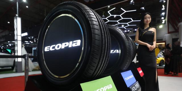 Bridgestone Rayakan 50 Tahun, Tebar Promo Spesial di IIMS 2026