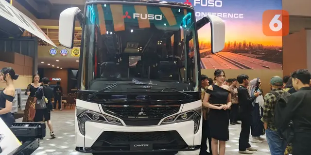 Mitsubishi Fuso Pamerkan Canter Extra Long Bus di GIIAS 2026