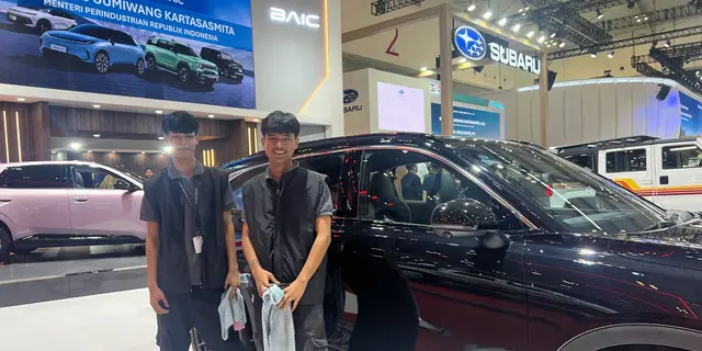 Mobil-Mobil di GIIAS Selalu Bersih, Ada Sosok yang Tak Pernah Berhenti