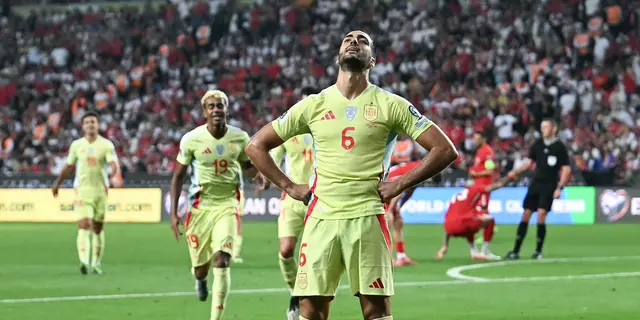 Dari Spanyol hingga Indonesia: Deretan Jersey Timnas yang Bikin Pengen Koleksi 6