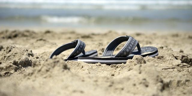 6 Model Sandal Jepit Pria untuk Diborong Saat Harbolnas 11.11 6