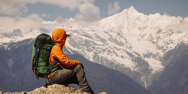 Rekomendasi Jaket Gunung Nyaman untuk Petualangan Outdoor yang Maksimal 5