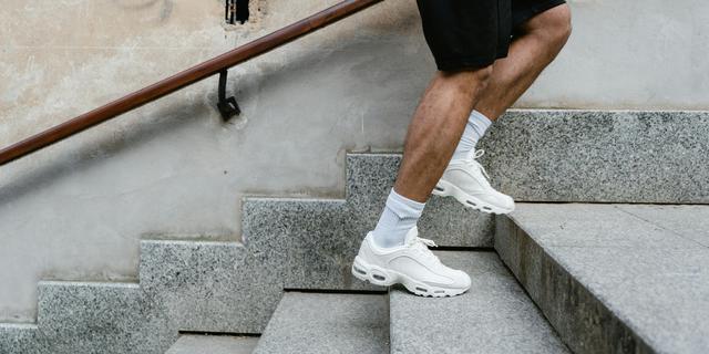 Upgrade Gear Lari Kamu! Ini Sepatu Running Pria Paling Worth to Buy di 2026 6