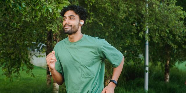 Deretan TWS untuk Jogging yang Ringan dan Praktis, Bikin Kamu Tetap On Beat Saat Lari 3