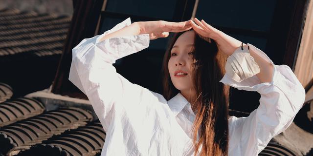 Koleksi Kemeja Wanita Kekinian yang Siap Bikin Outfit Harian Makin On Point 2