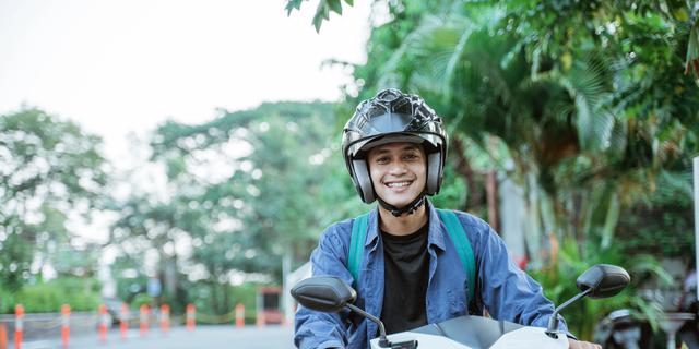Rekomendasi Helm Motor Stylish untuk Safety Riding yang Tetap Keren di Jalan 8