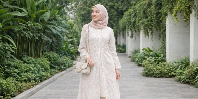 Inspirasi Tunik Lebaran Terbaik untuk OOTD Hari Raya yang Modis dan Nyaman 6