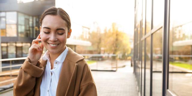 6 Earbuds Nirkabel Stylish dengan Bass Mantap, Cocok untuk Harian 4