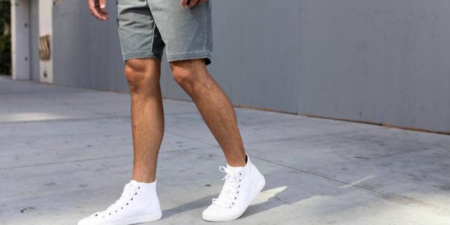 Gaya Kasual Naik Level, Intip Rekomendasi Celana Pendek Pria Berkualitas yang Lagi Hits 8