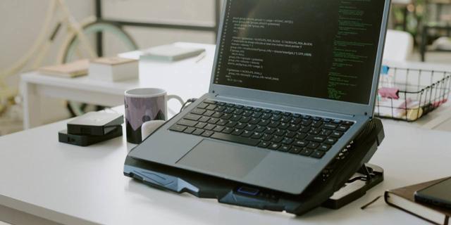 Anti Overheat! Cooling Pad Laptop Terbaik Ini Bikin Laptop Tetap Adem 3