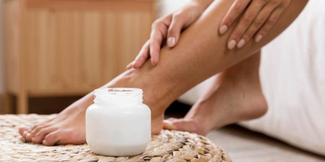 Bye Tumit Retak! Ini Rekomendasi Krim Perawatan Kaki Pecah-Pecah Terbaik yang Wajib Dicoba 7