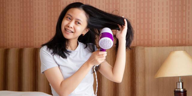 Rekomendasi Hair Dryer Berkualitas: Rambut Indah Tanpa Rusak 9