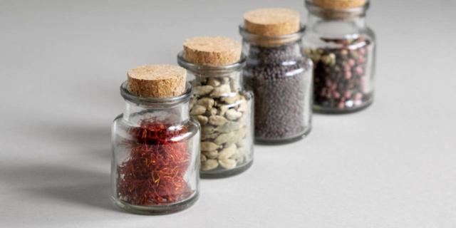 Nggak Cuma Rapi, Ini Tempat Bumbu Minimalis yang Bikin Dapur Auto Cantik 5