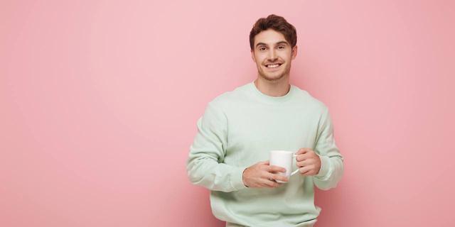 Rekomendasi Sweatshirt Pria Terbaik, Solusi Outfit Simpel tapi Tetap Keren 2