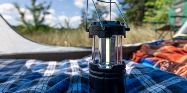 Lampu Outdoor Terbaik untuk Camping: Terang dan Praktis! 9