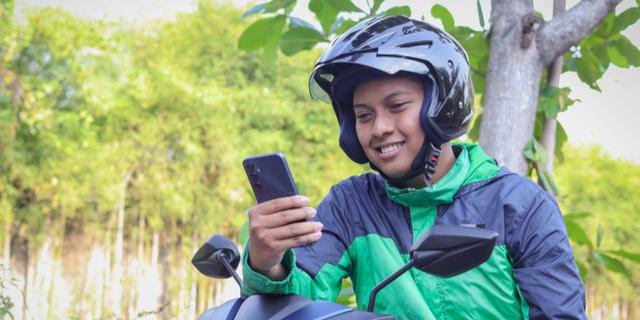 Rekomendasi Smartphone Baterai Besar dengan Performa Tangguh untuk Ojek Online 8
