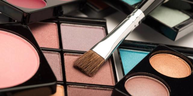 Eyeshadow Palette Viral Favorit Beauty Enthusiast untuk Tampilan Soft Glam Sehari-hari 3