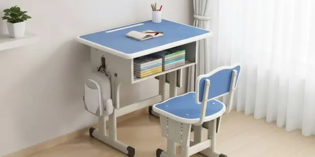 Si Kecil Mau Masuk Sekolah? Ini Set Meja Belajar Anak Minimalis yang Layak Dipilih 8