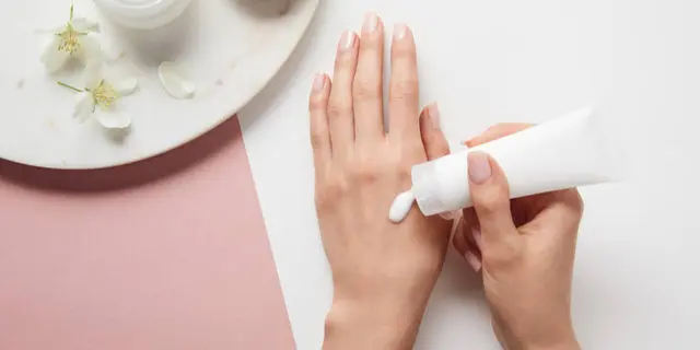 Tangan Kering dan Pecah-Pecah? Ini Rekomendasi Hand Cream Terbaik yang Layak Dicoba 4