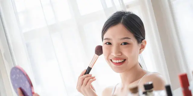 Powder Blush On Favorit untuk Tampil Fresh Natural, Apa Saja Rekomendasinya? 2