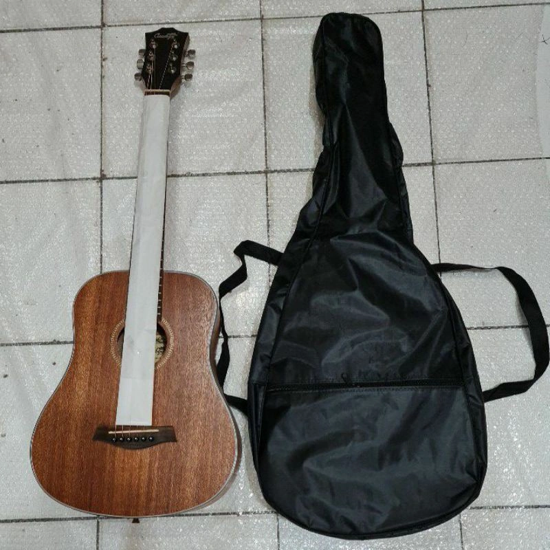 tas gitar junior atau sopcase gitar 3 / 4