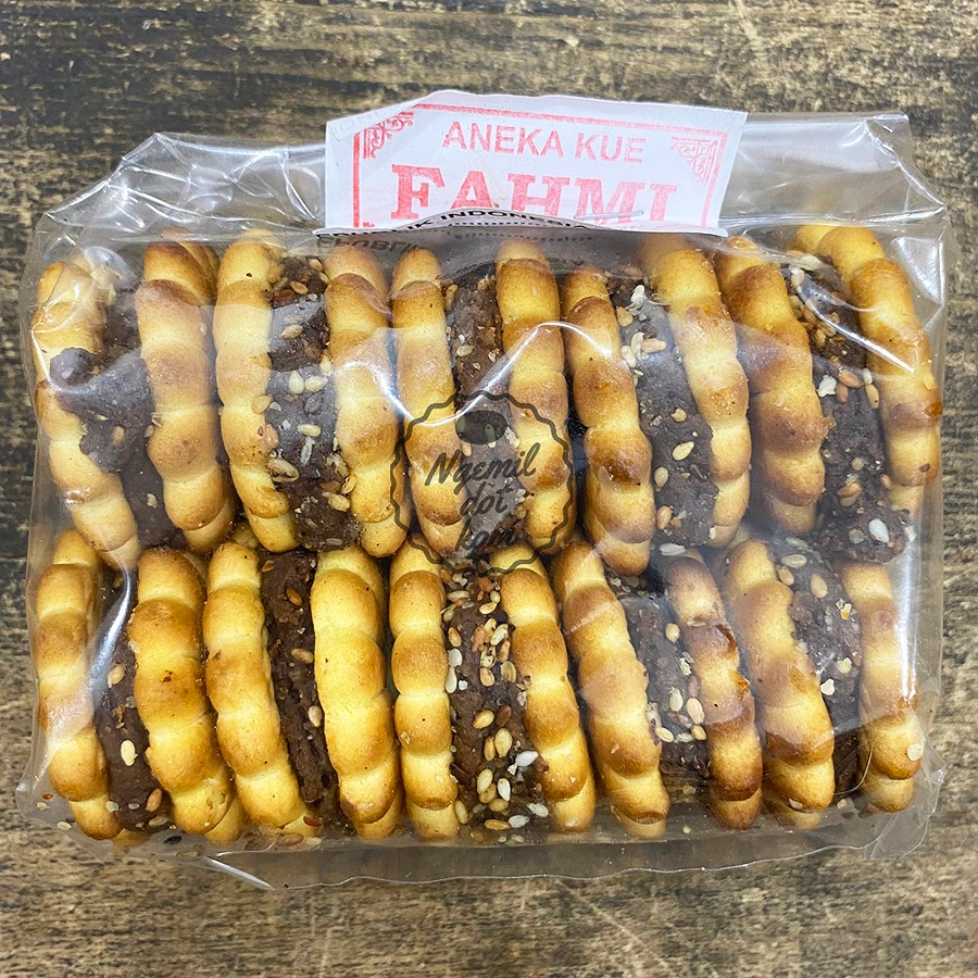 GABIN COKLAT WIJEN / KUE GABIN COKELAT / BISKUIT LAPIS CHOCOLATE