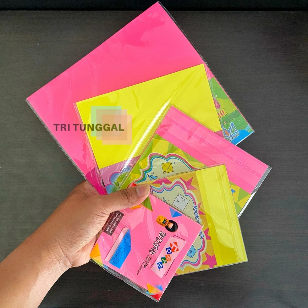 Aneka Variasi Kertas Lipat Origami Papercraft Bolak Balik Warna Warni Perlengkapan Peralatan Sekolah School Stuff Stationery Tools Craft Crafting Prakarya Kertas 2 Sisi DIY Handcraft Art Color Toko Tri Tunggal Malang