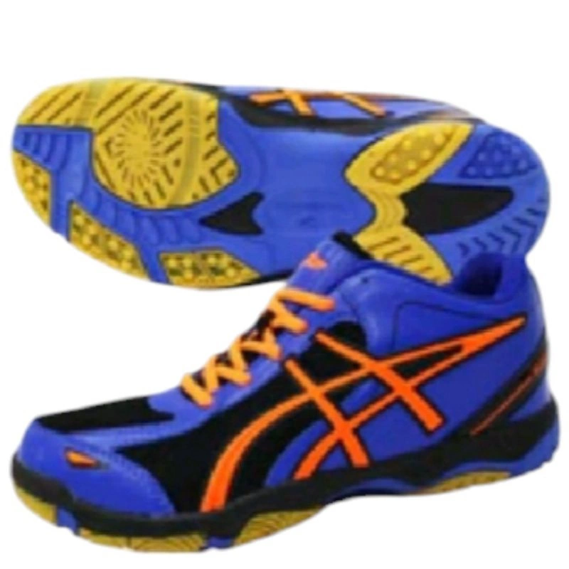 sepatu badminton