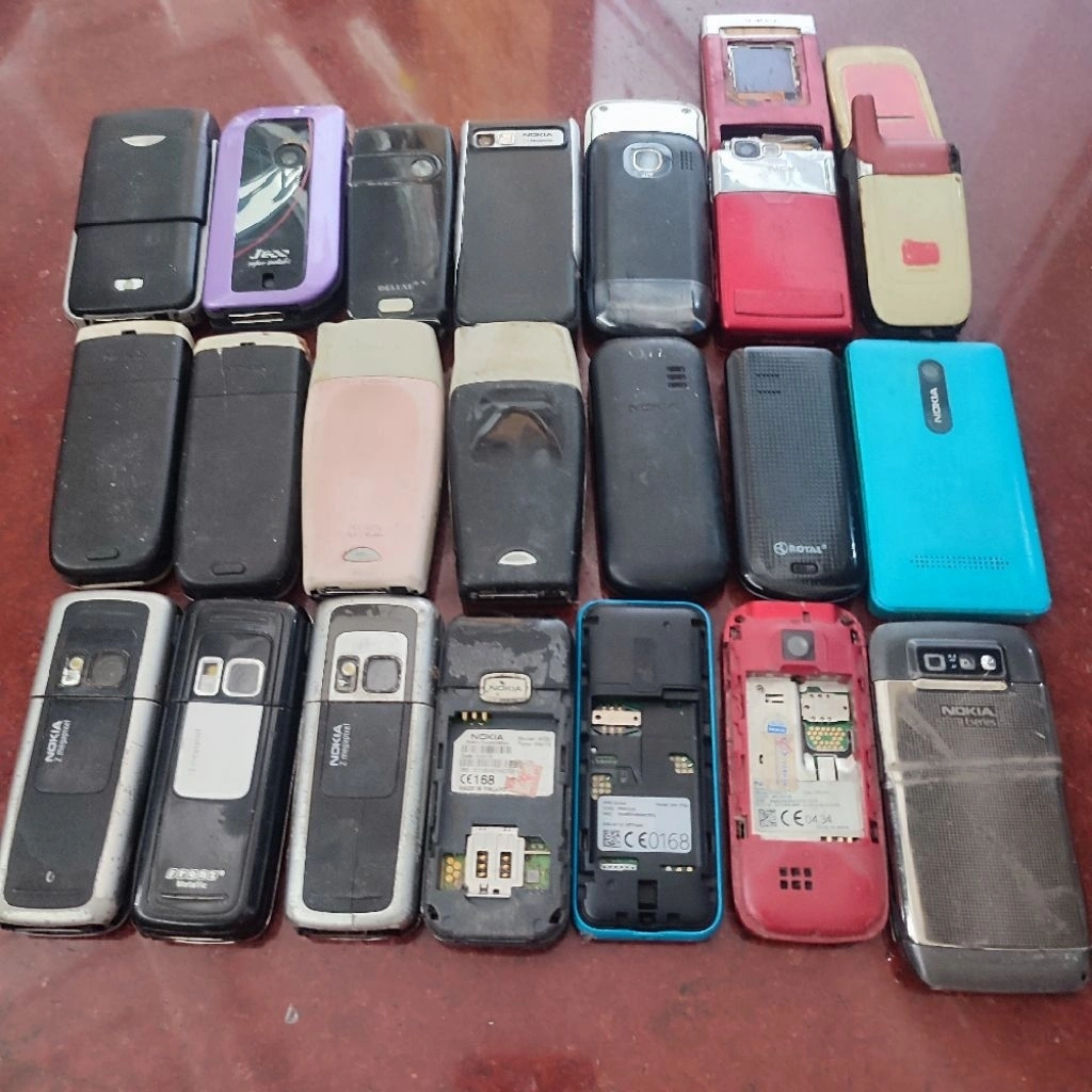 Handphone Nokia Jadul Minus dan matot (mati) buat jagalan/kanibalan