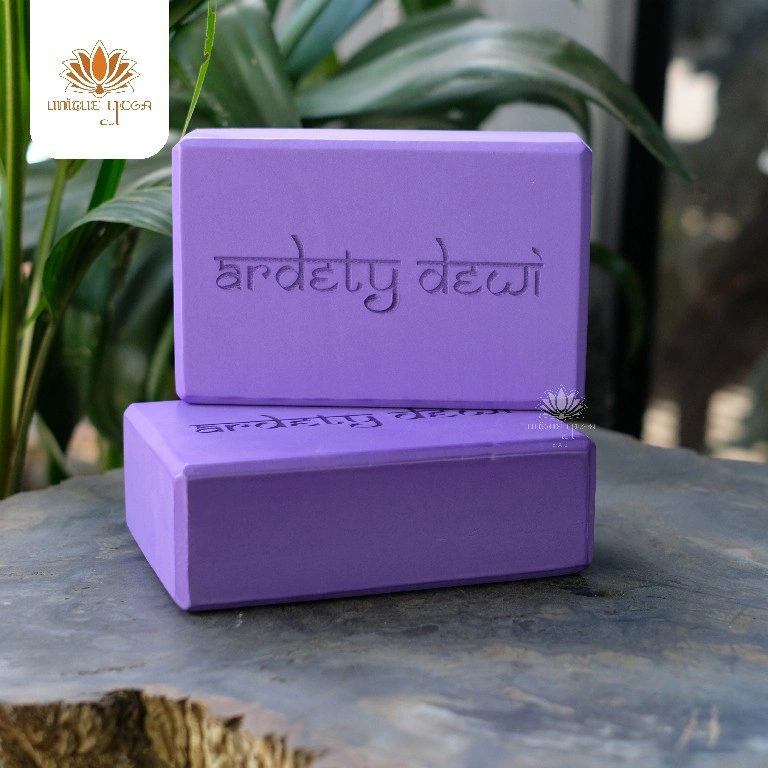 Balok Yoga Foam / Alat Bantu Senam Yoga / Block Yoga Foam / Yoga Block / Brick Yoga / Eva Foam Block / Block Yoga Murah