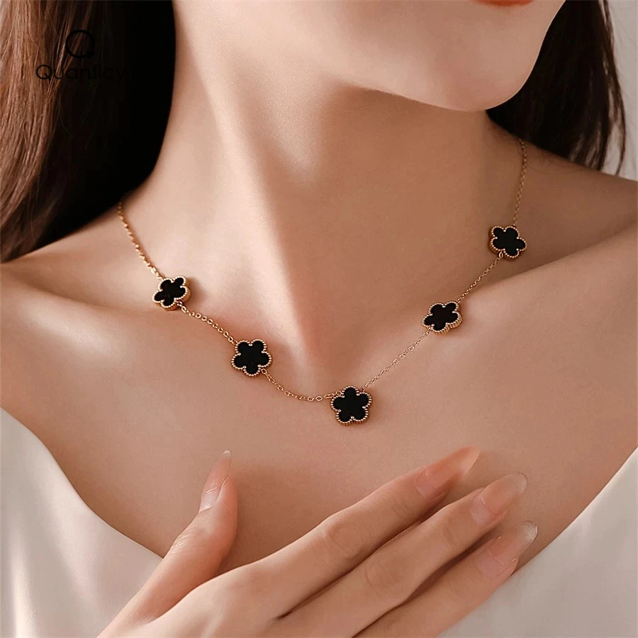 Kalung Titanium Bunga Lima Daun Sisi Ganda Clover Wanita Hitam Gold Plated 18K Terbaru Korea Fashion Anti Karat Dan Anti Luntur Rantai Tulang Selangka Mewah Ringan Dan Kelas Atas Perhiasan Aksesoris-qt