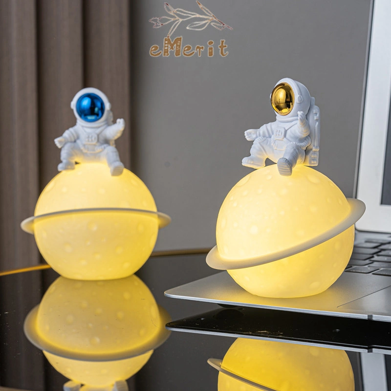 Lampu Malam Kecil Planet Astronot Lampu Suasana Samping Tempat Tidur Lampu Hias Sederhana eMerit