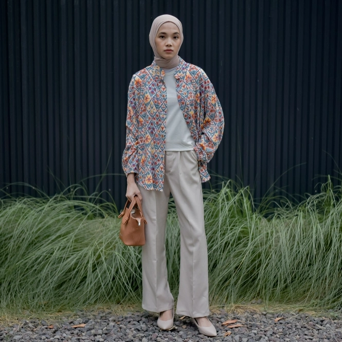 SOORE - TAVY Blouse - Kemeja Oversize Wanita - Series ZOEY